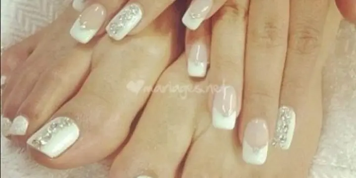 Je cherche modèle pose ongel au gel