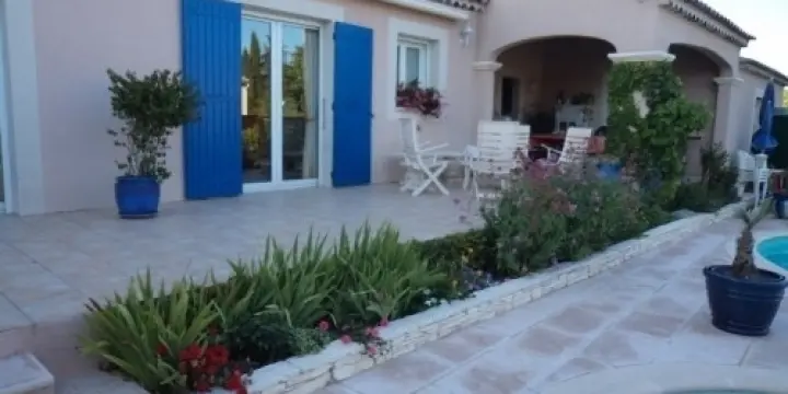 maison traditionnelle provence calme