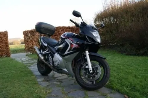 Motos Suzuki gsxf 650 à Tramelan