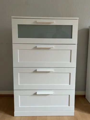 Commodes hautes à Renens VD