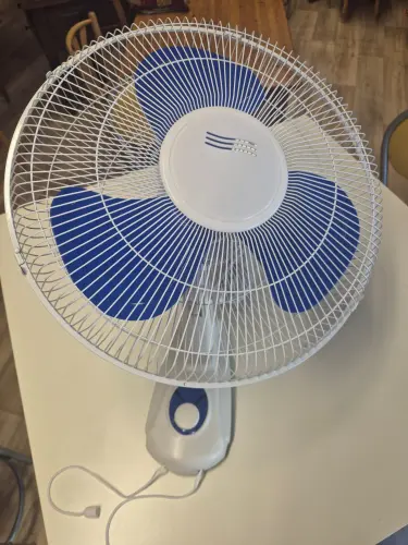 Ventilateur Mural oscillant. Neuf à Carrouge vd