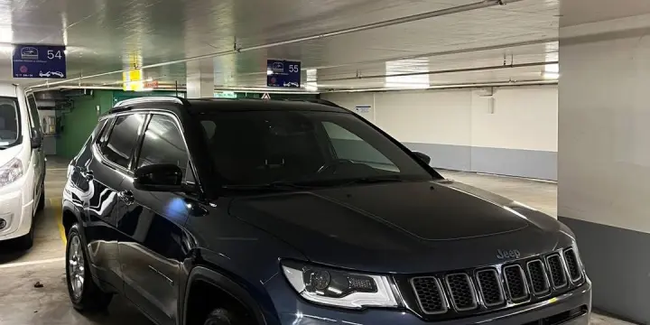Location Voiture Lausanne Jeep  1.3 PHEV Hybride Automatique – Sans caution