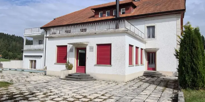 Imposante et spacieuse maison avec un excellent potentiel à exploiter