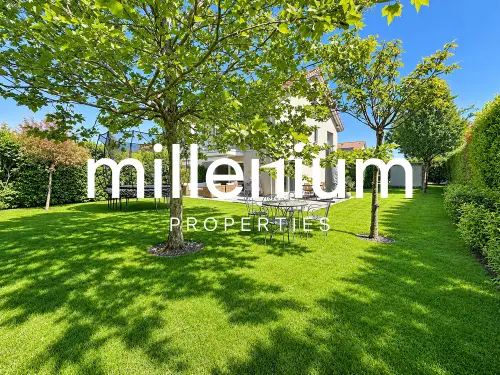 Maison moderne alliant confort et modernité à Chavannes-des-Bois