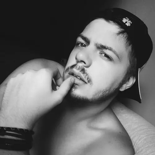 je cherche l'amour masculin! à lausanne