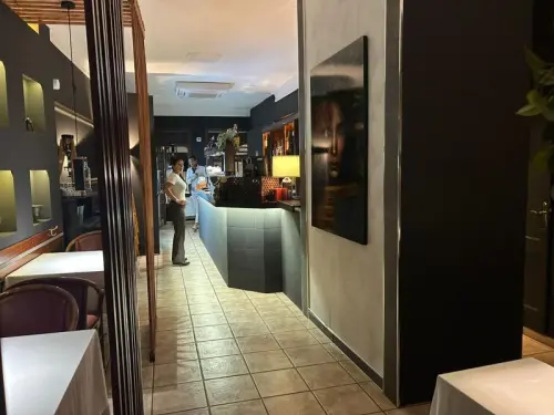 IMPRENDITORE IN SPAGNA CON RISTOPIZZA/BAR GIA OPERATIVI à alicante