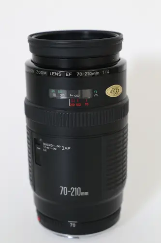 Objectif Canon EF 70-210 f 1:4 à Epalinges