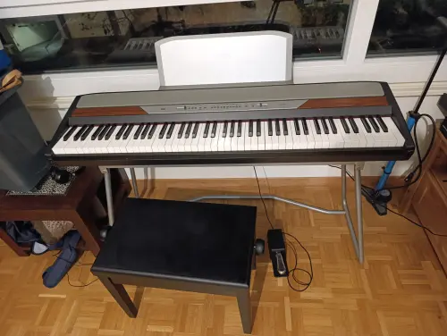 Vends Piano Électronique KORG SP250 à Genève