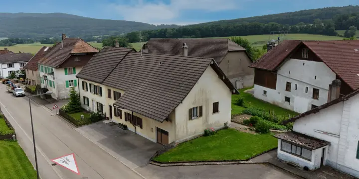 Maison de village de 7 pièces à vendre à Damvant