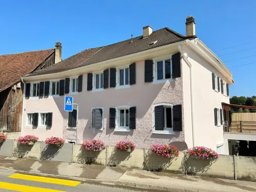Couvert à véhicule à louer à Courfaivre à Courfaivre