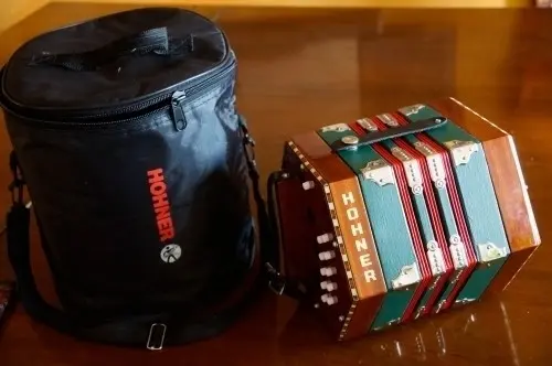 Accordéon Concertinas Diatonique Hohner  à Geneve