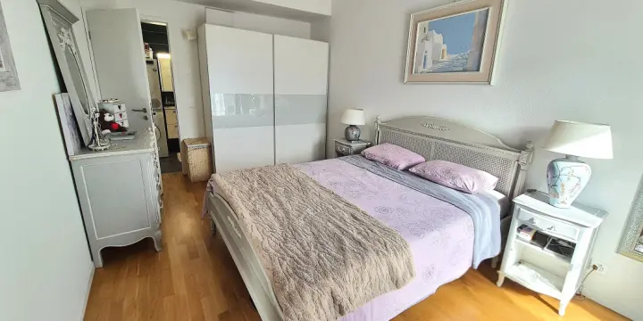 Superbe attique duplex Minergie de 4,5 pièces, lumineux, entouré de verdure