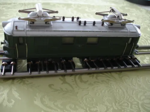 WESA E-Lok SBB E-Lok Re 4/4 I verte 13mm CC à Genève