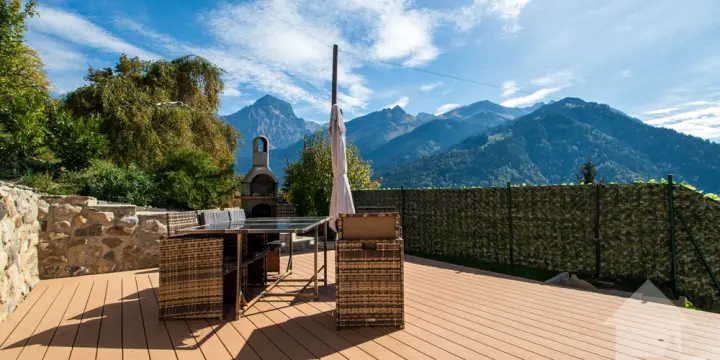 Chalet entièrement rénové avec vue panoramique aux Posses-sur-Bex