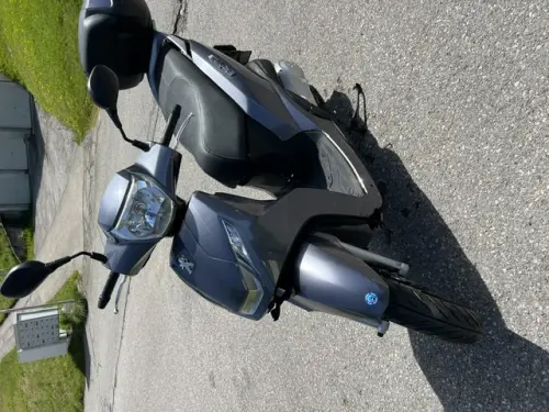 A vendre un Scooter Peugeot Belleville 200