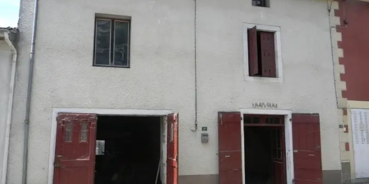 vends maison de village à 1h15mn de Genève