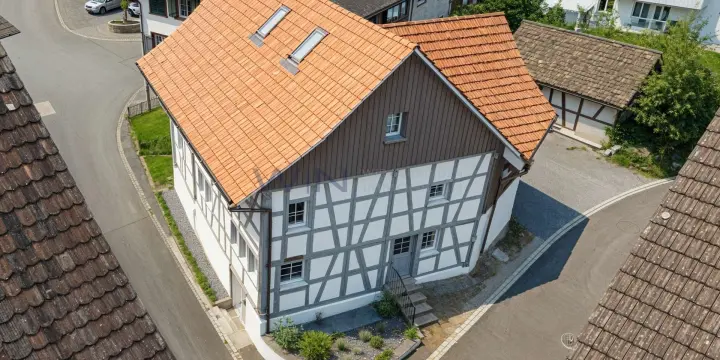 Neubaujuwel mit Zusatzwohnungen