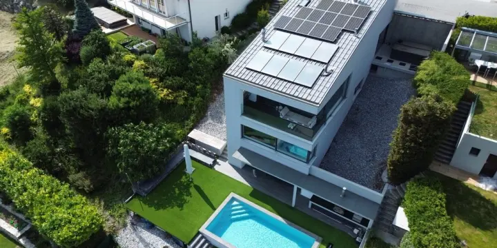 Luxuriöse Villa mit Salzwasserpool und unvergleichlichem Talblick
