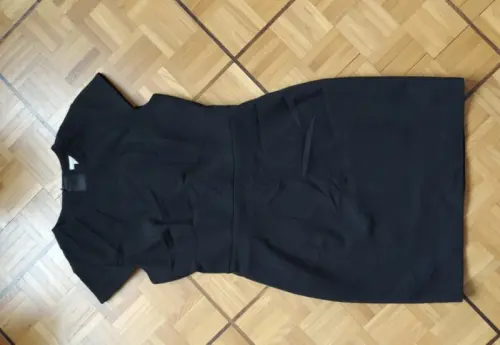 Robe noire H&M Comme neuve à Moutier