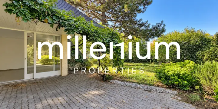 Villa individuelle rénovée avec jardin à Veyrier