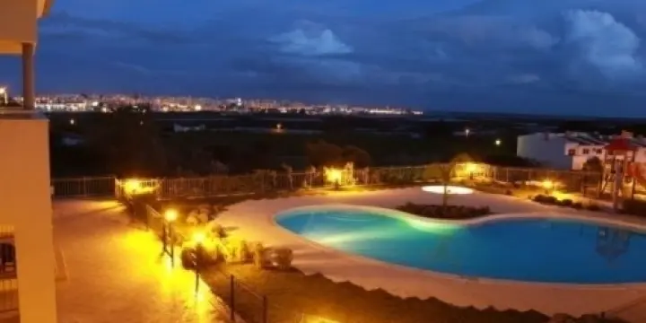 Villa 3 chambres Faro Algarve. Réf:J4924