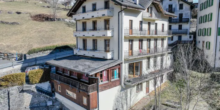 Ancien Hôtel de Charme au Coeur du Village de Finhaut