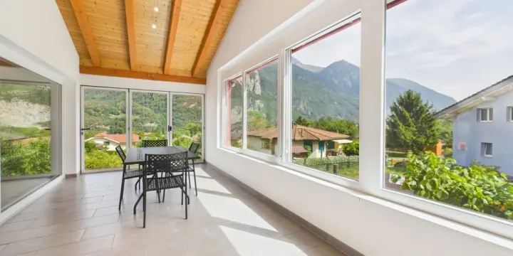 Familienhaus in St-Maurice mit Wintergarten und Alpenblick