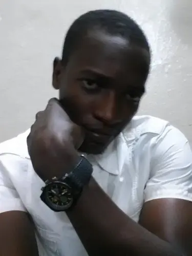 Homme jeune black très actif 175cm et de à Geneve