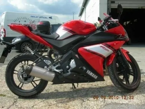 Moto yamaha yzf-R125 rouge à Mezières
