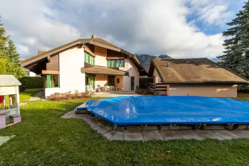 Unique villa individuelle au centre d'Aigle composée de 2 appartements à Aigle