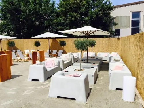Mobilier en béton fibré à Bulle