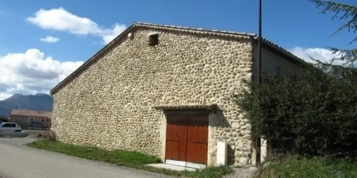 terrain et construction alpes provence( france)