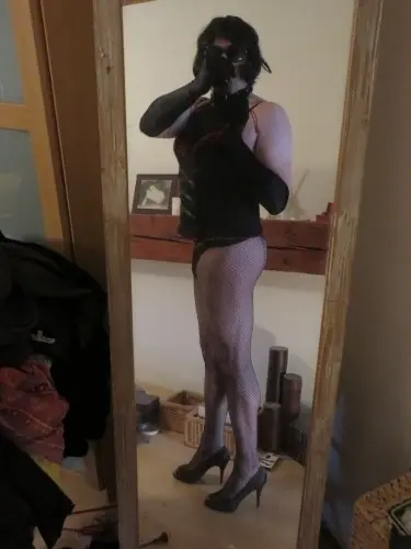 Travesti domina sévère pour éducation à lausanne