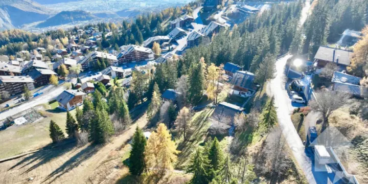 Situation exceptionnelle pour ce terrain à bâtir au Bochones