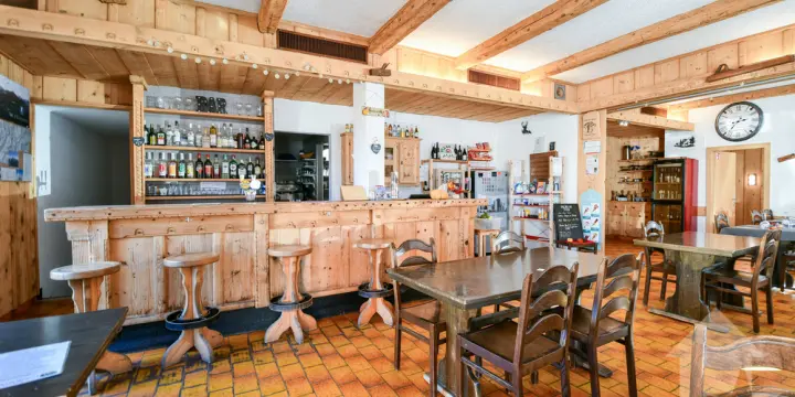 Auberge alpine rénovée