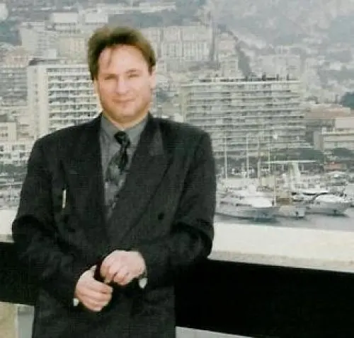 Recherche jeune femme ouverte à lausanne