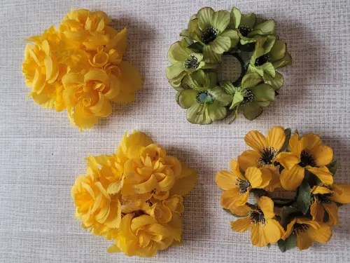 Couronnes de fleurs pour embellir les bougeoirs/bougies à Chigny