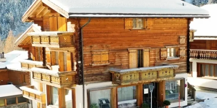 Local commercial, emplacement top