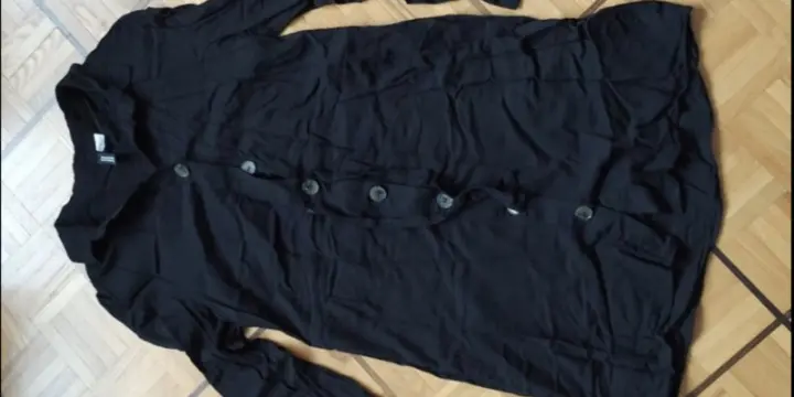 Robe noire Divided Comme neuve