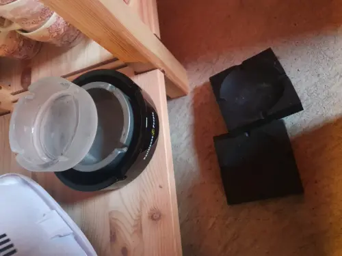 plusieurs cendrier divers à 1053 Cugy VD