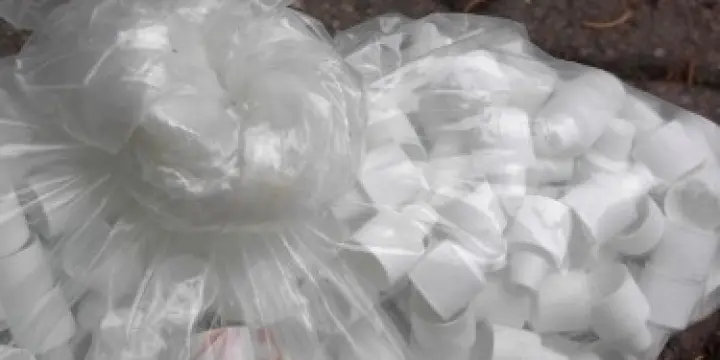 Lot de récipients et boites 