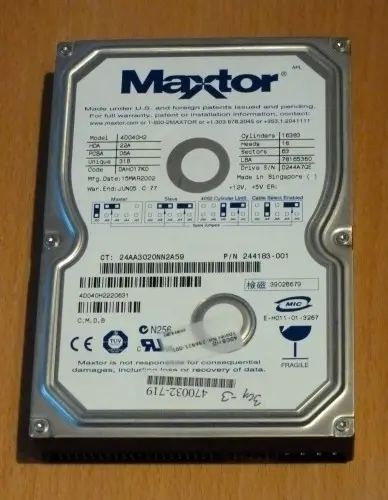 Disque dur IDE 40Gb interne (Maxtor) à Nyon