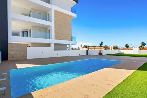 Espagne. Appartement neuf 4 pièces. 102 m² + terrasse de 70 m² & solarium de 137 m². Los Alcazares.
