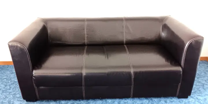 Canapé 2 places en cuir synthétique - Etat impeccable !