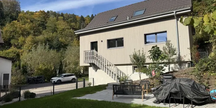 Charmante maison villageoise rénovée de 5.5 pièces à Soyhières