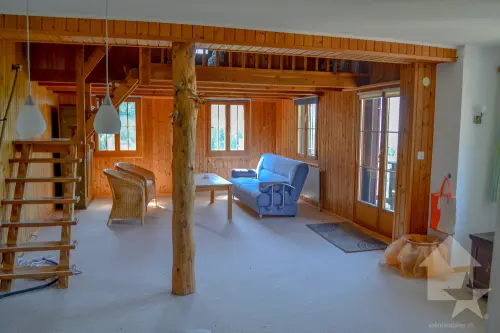 Maison villageoise de 3 appartements, deux 3,5 et un 2,5 pièces à Guttet-Feschel