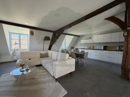 Appartement 2,5 pièces rénové avec terrasse au coeur de Porrentruy