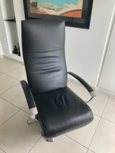 Fauteuil relax en cuir à Vouvry