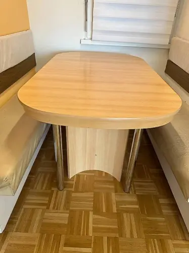 Table de salle a manger, avec rallonge à Neuchâtel