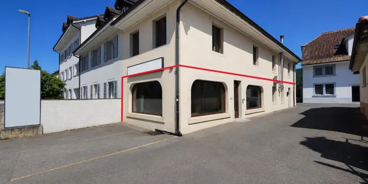 À vendre à Courroux local commercial ''open-space'' de 100 m²